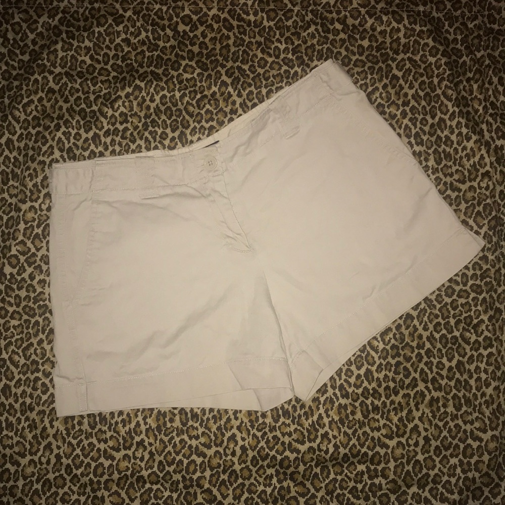 Women’s New York & Co. Khaki shorts